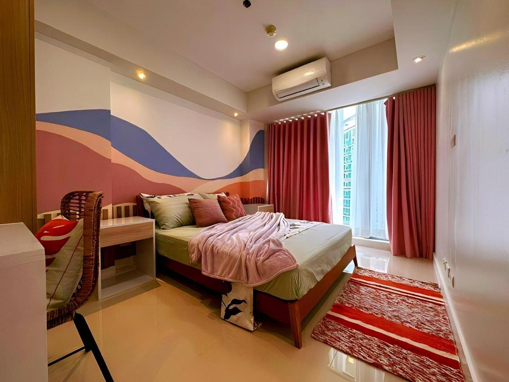 Manila Urban Resort At Azure Exterior photo