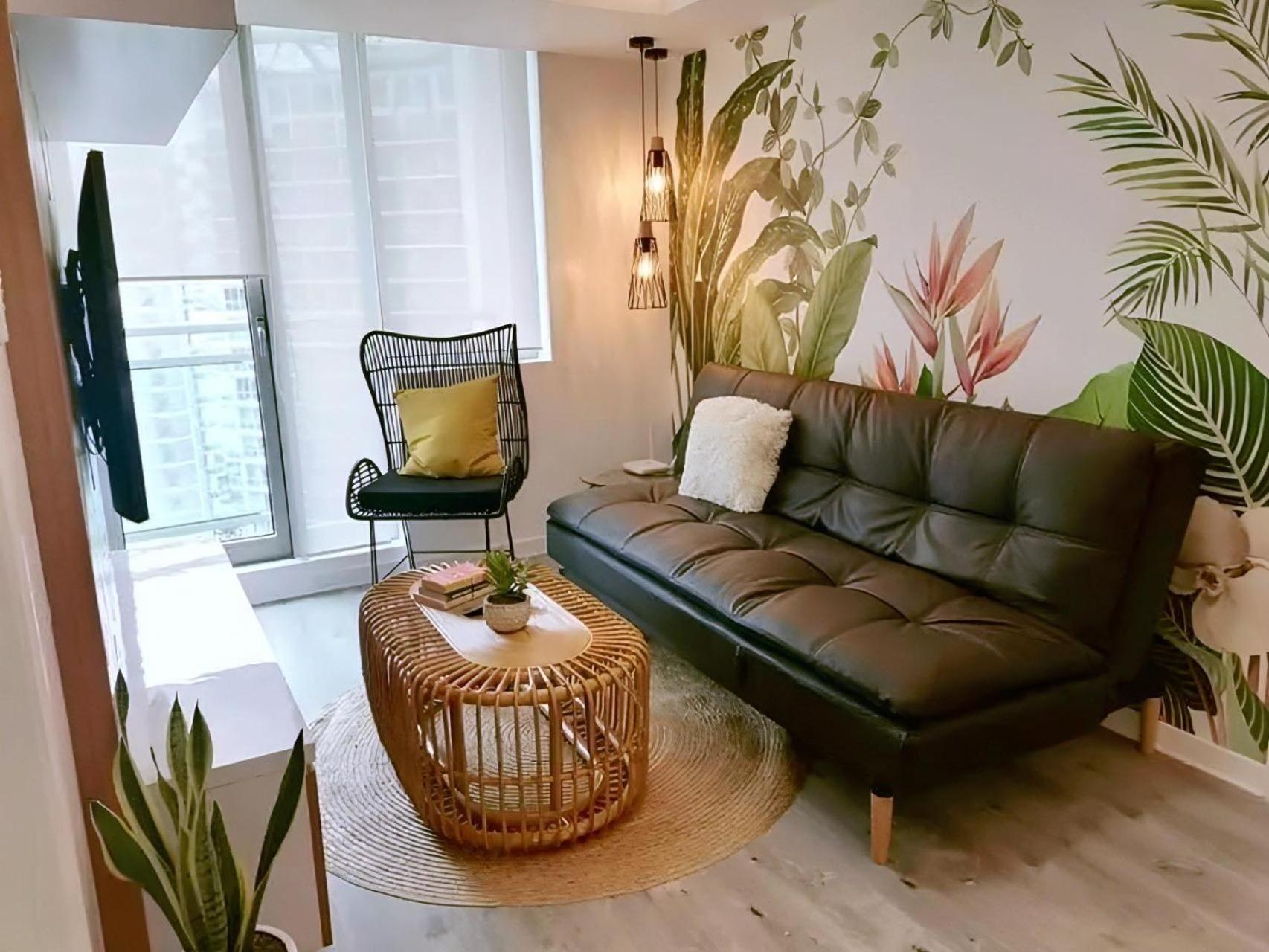 Manila Urban Resort At Azure Exterior photo