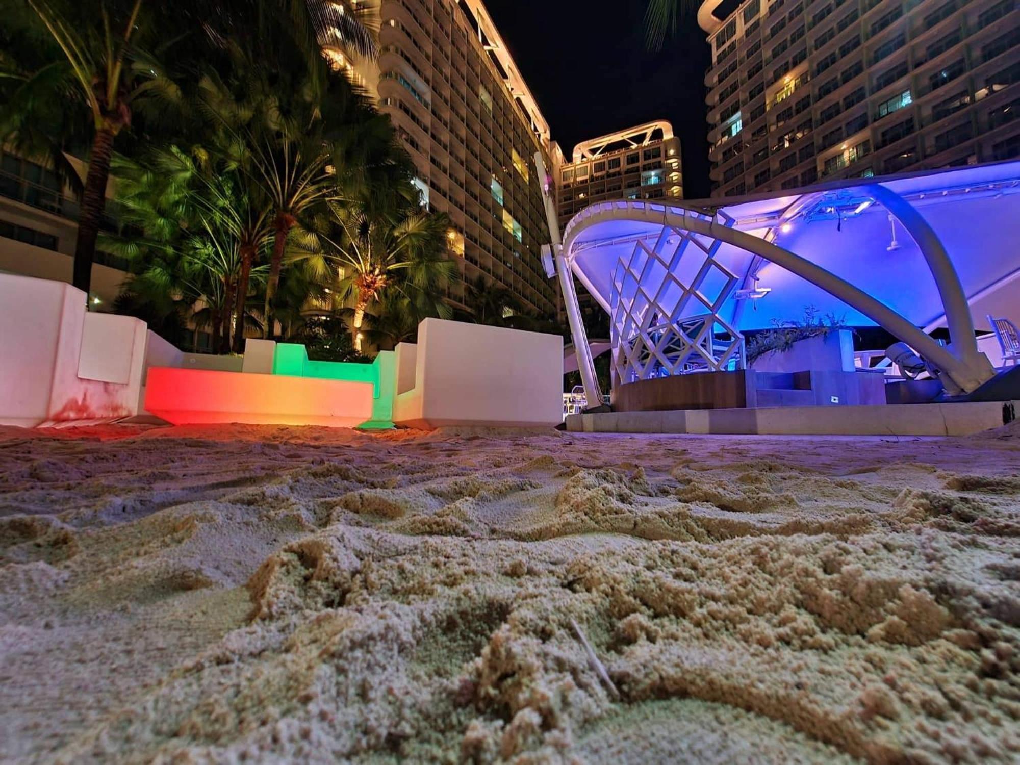 Manila Urban Resort At Azure Exterior photo